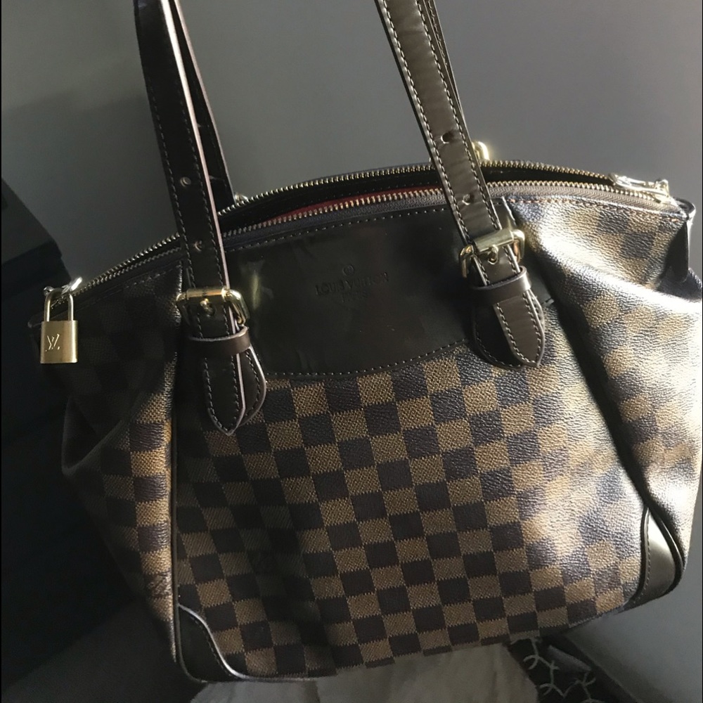 Classy purse tan brown